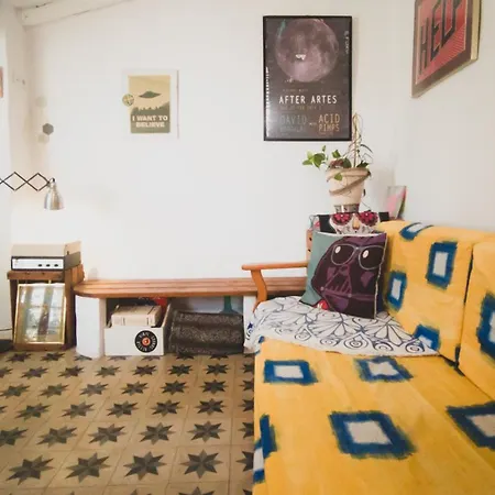 Casa Colorista En El Casco Antiguo