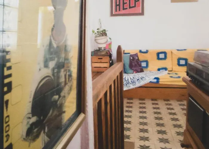 Casa Colorista En El Casco Antiguo *